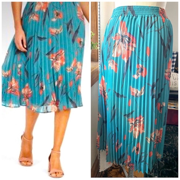 a new day Dresses & Skirts - A New Day Tropical Print Pleated MIDI Skirt